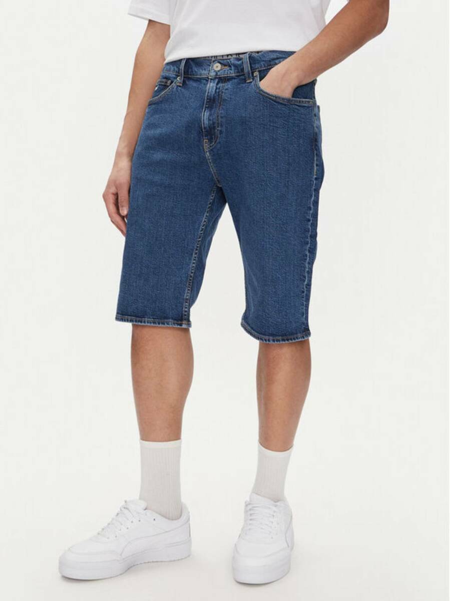 detail Tommy Jeans pánske džínsové kraťasy