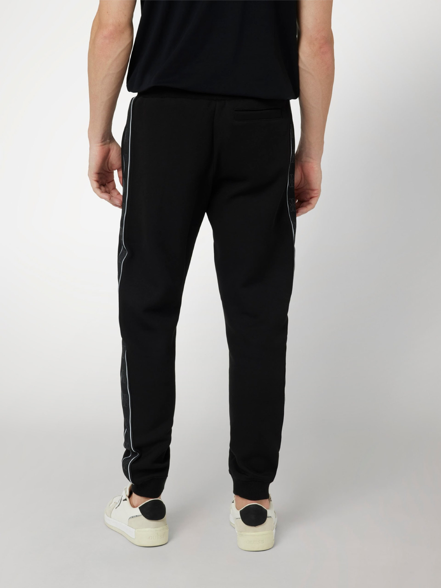 detail Guess pánske čierne tepláky