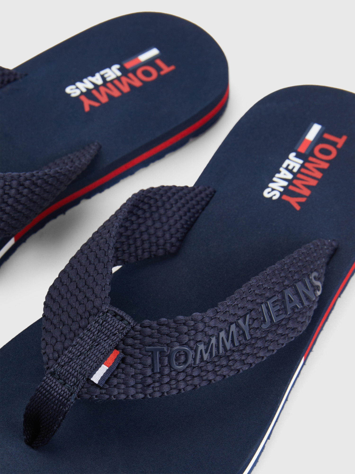 detail Tommy Jeans dámske tmavomodré žabky