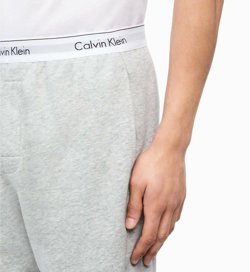 Calvin Klein pánske šedé teplákové šortky - S (080)