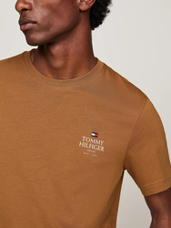 Tommy Hilfiger pánske hnedé tričko - XXL (HJW)