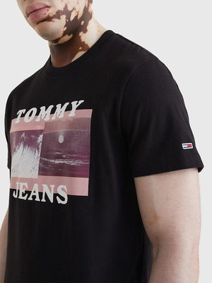 Tommy Jeans pánske čierne tričko CONCEPT PHOTOPRINT - S (BDS)