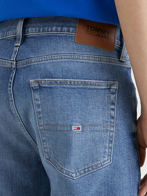 Tommy Jeans pánske svetlo modré džínsy RYAN - 32/32 (1A5)