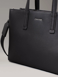 Calvin Klein dámska čierna kabelka - OS (BEH)
