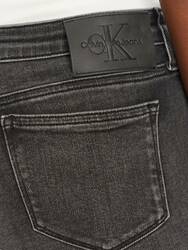 Calvin Klein dámske šedo-čierne džínsy - 25/30 (1BY)