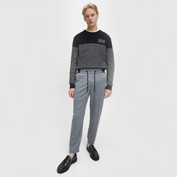 Calvin Klein pánske šedé nohavice - S (P2D)