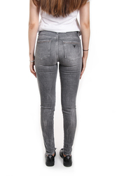 Guess dámske šedé džínsy - 25 (GYGP)