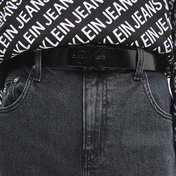 Calvin Klein dámsky lesklý čierny opasok - 90 (BDS)
