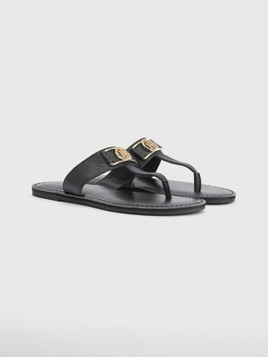 Tommy Hilfiger dámske čierne žabky - 37 (BDS)