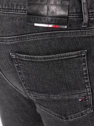 Tommy Hilfiger pánske čierne džínsy - 33/30 (1B3)