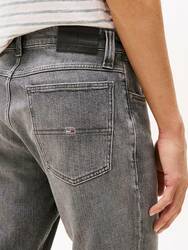 Tommy Jeans pánske džínsové kraťasy - 30/NI (1BZ)