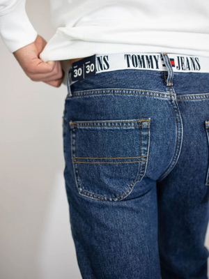 Tommy Jeans pánske modré džínsy - 29/30 (1A5)