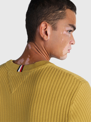 Tommy Hilfiger pánsky horčicový sveter - M (ZP3)