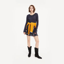 Tommy Hilfiger dámsky tmavomodrý tenký sveter Detail - L (CBK)
