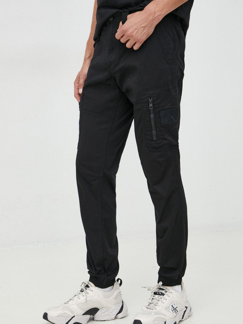 Calvin Klein pánske čierne nohavice SKINNY WASHED CARGO