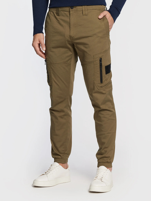 Calvin Klein pánske zelené nohavice SKINNY WASHED CARGO