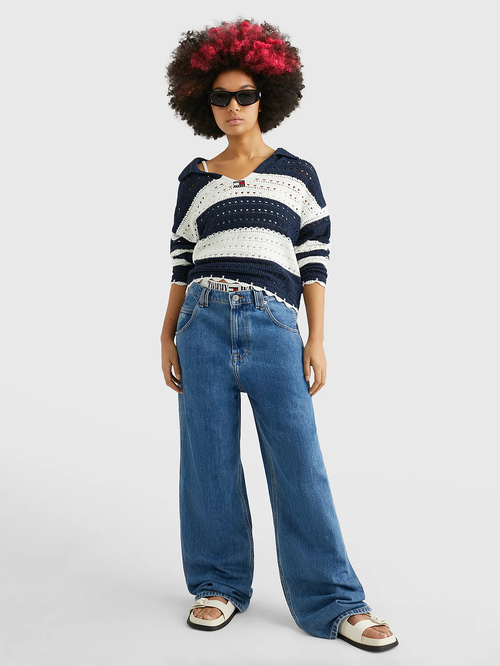 Tommy Jeans modrobiely letný háčkovaný sveter