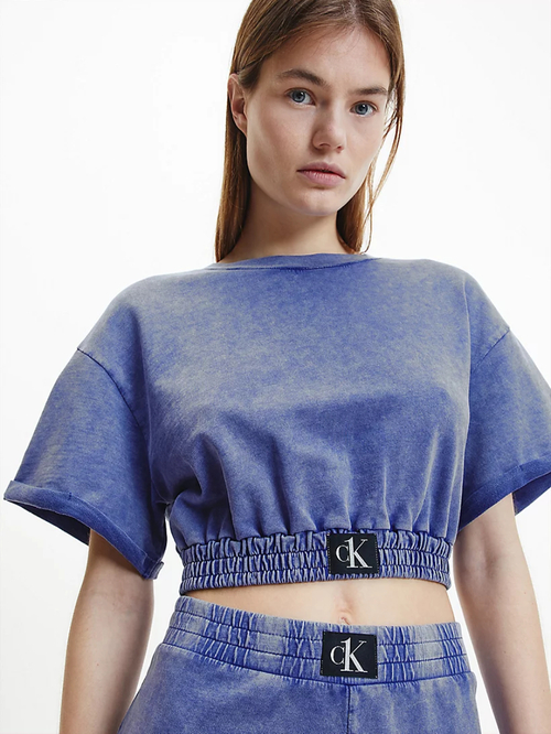 Calvin Klein dámske fialové cropped tričko