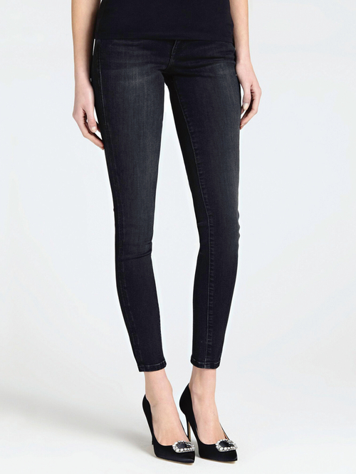 Guess dámske čierne vyšisované džínsy