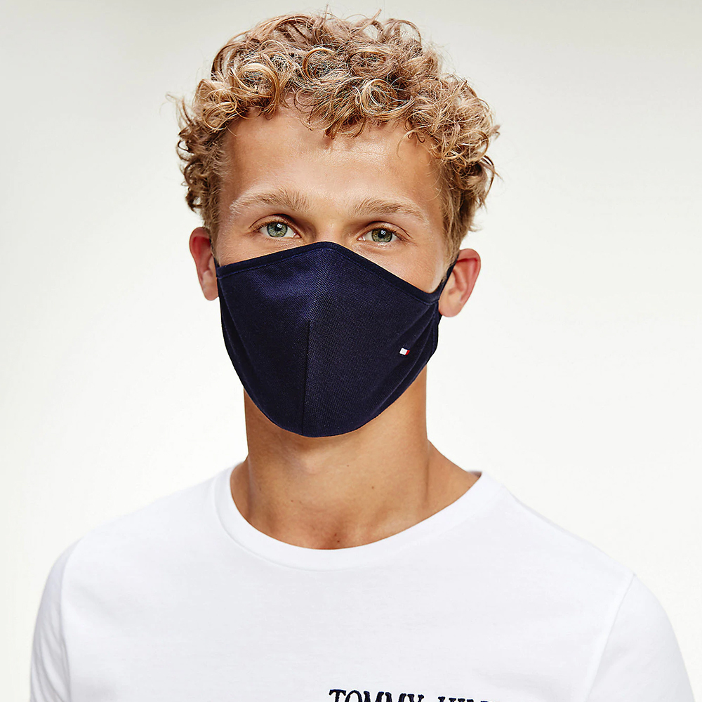 detail Tommy Hilfiger pánske tmavomodré rúško