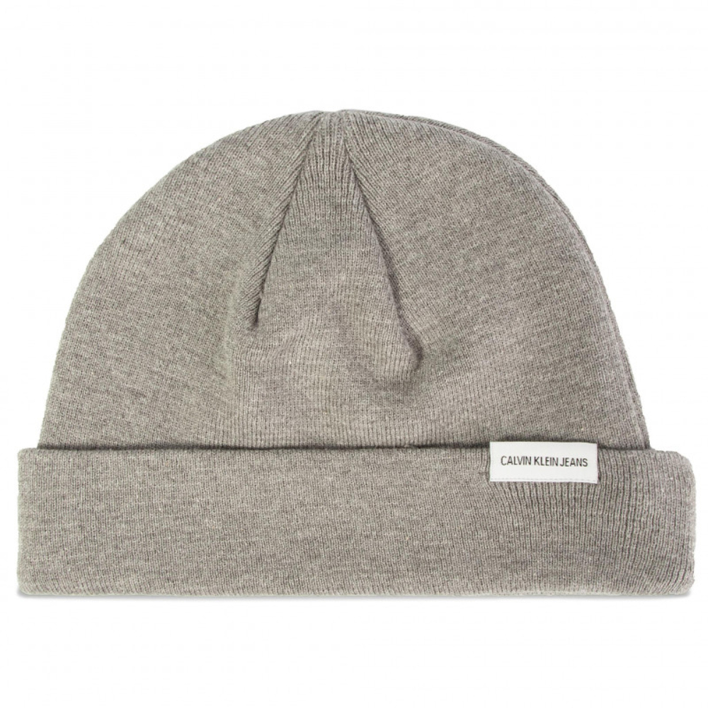 detail Calvin Klein pánska sivá čiapka