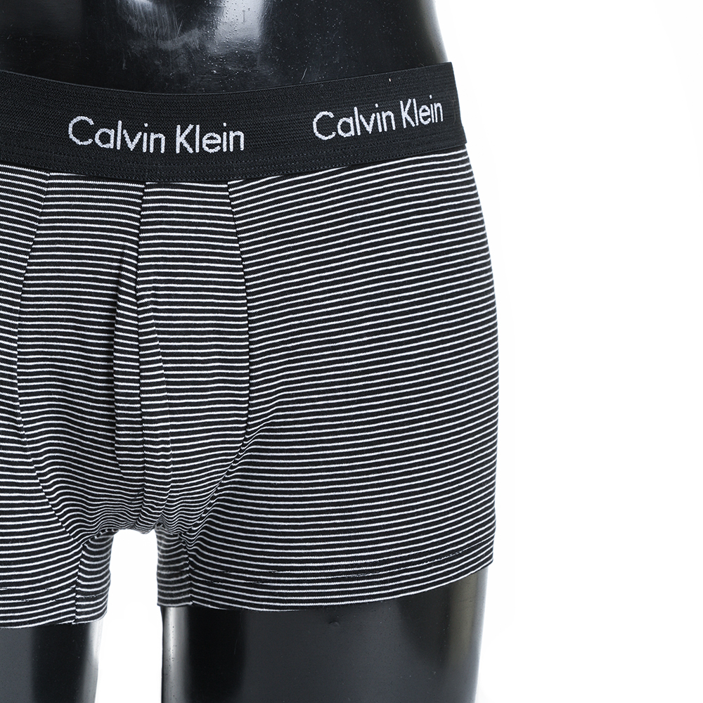 detail Calvin Klein sada pánskych boxeriek
