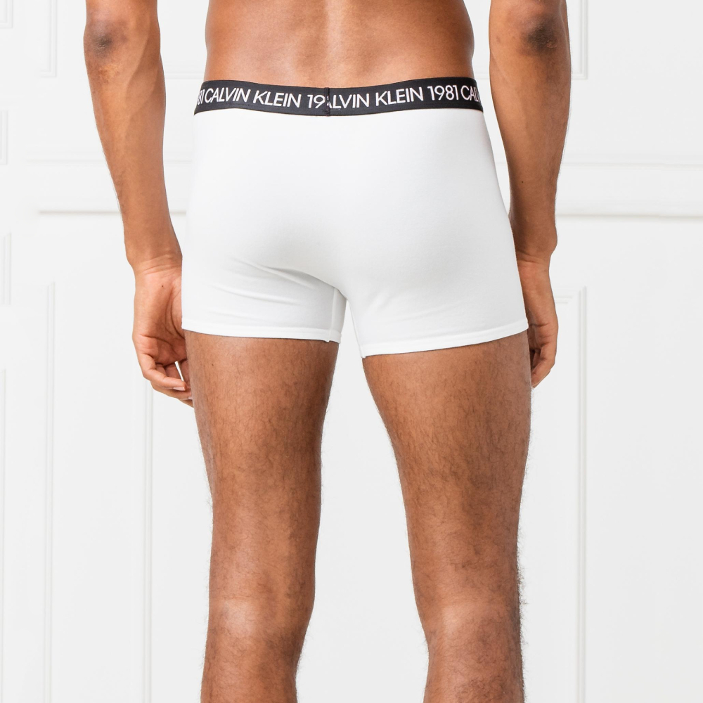 detail Calvin Klein pánske biele boxerky
