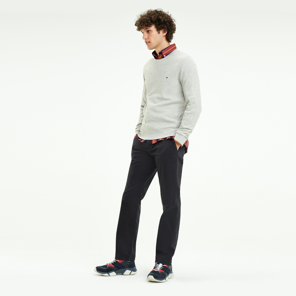 detail Tommy Hilfiger pánsky sivý sveter Mouline