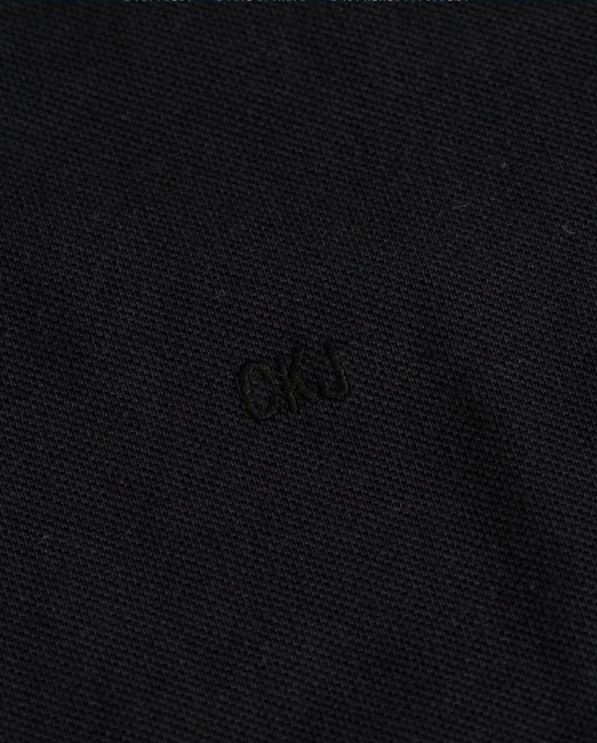 detail Calvin Klein pánske čierne pólo Core