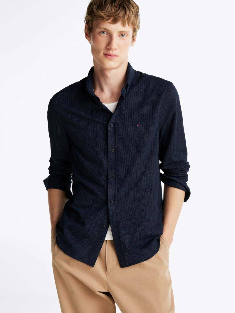 detail Tommy Hilfiger pánska tmavo modrá košeľa 