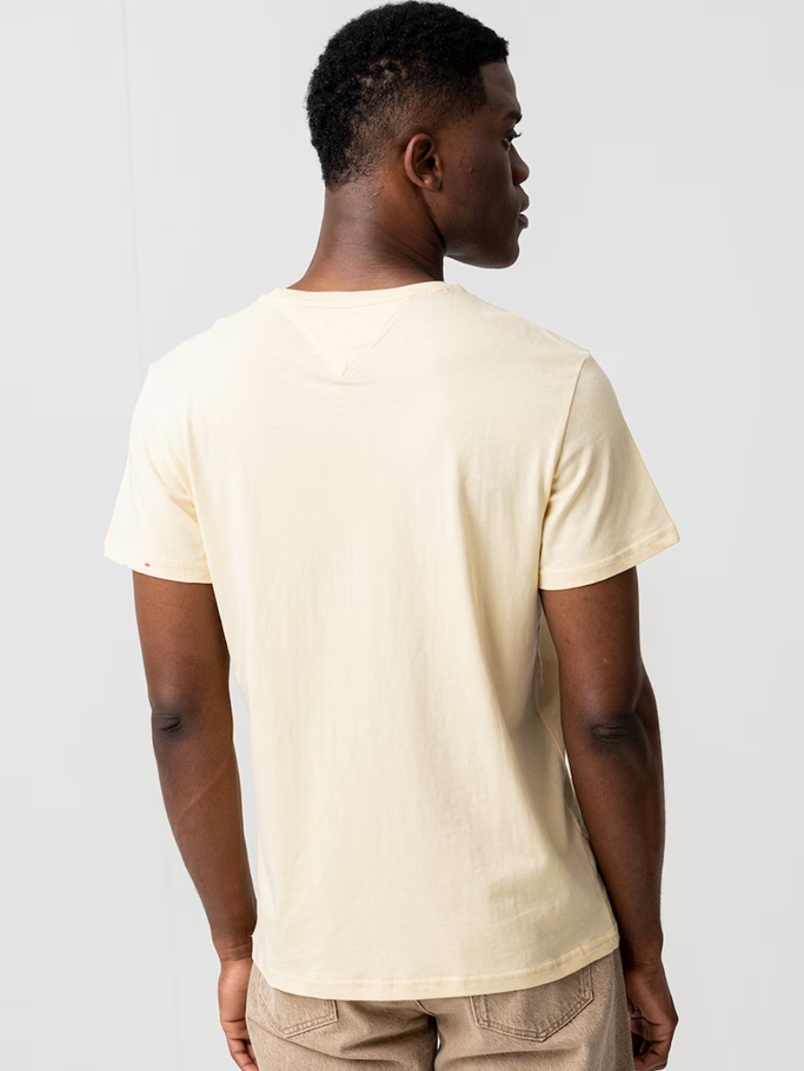 detail Tommy Jeans pánske žlté tričko