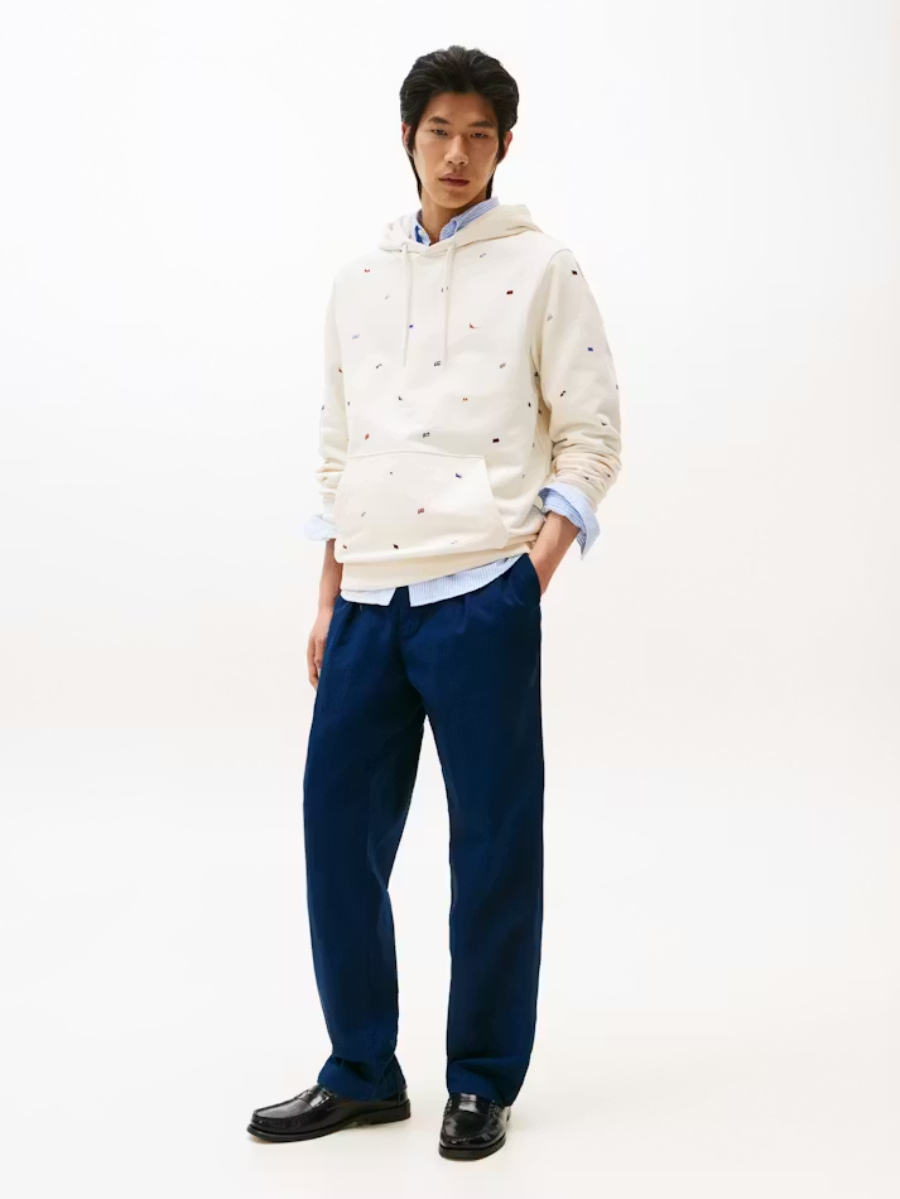 detail Tommy Hilfiger pánska krémová mikina