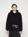 detail Calvin Klein dámska čierna mikina Oversized