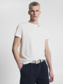detail Tommy Hilfiger pánské bílé tričko