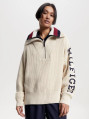 detail Tommy Hilfiger dámský béžový svetr