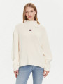 detail TJW MOCKNECK BADGE SWEATER