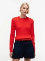 detail Tommy Hilfiger dámsky červený sveter