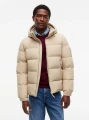 detail Tommy Hilfiger pánska béžová páperová bunda