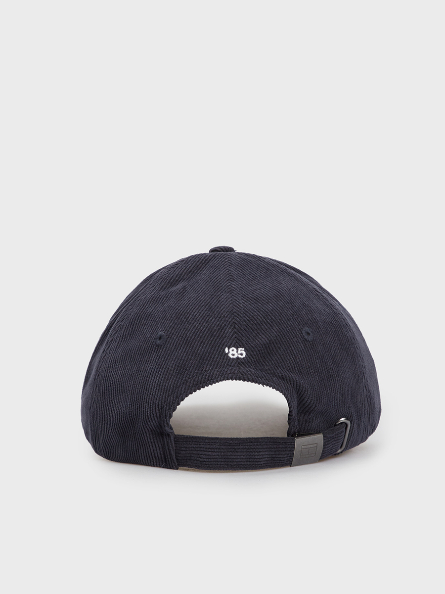 detail Tommy Hilfiger pánska tmavo modrá šiltovka