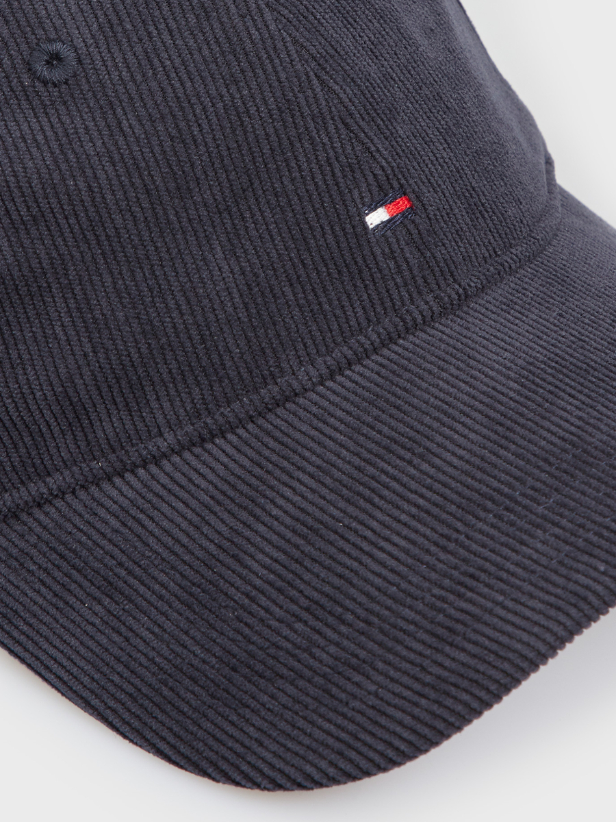 detail Tommy Hilfiger pánska tmavo modrá šiltovka