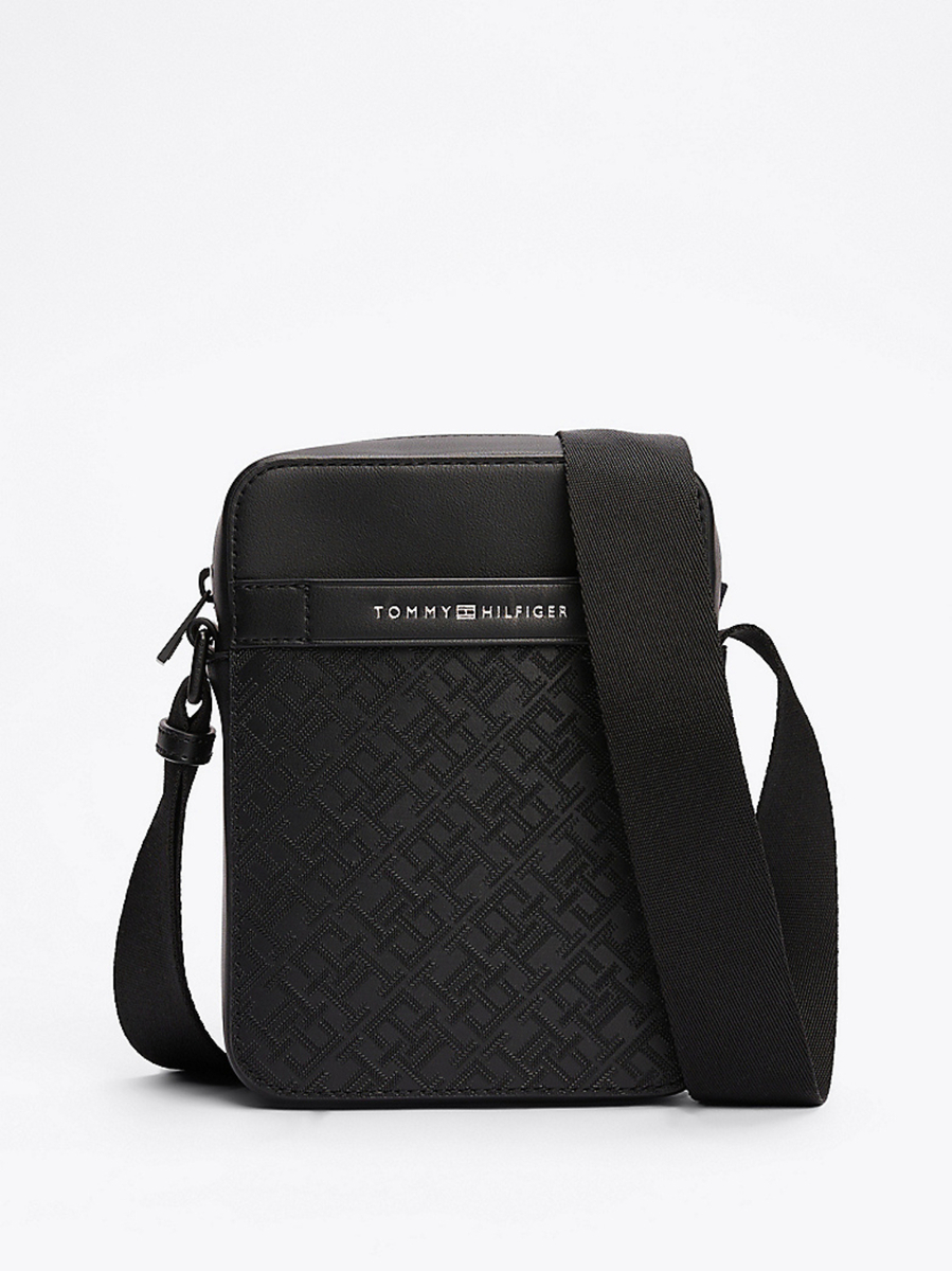 detail Tommy Hilfiger pánska čierna taška