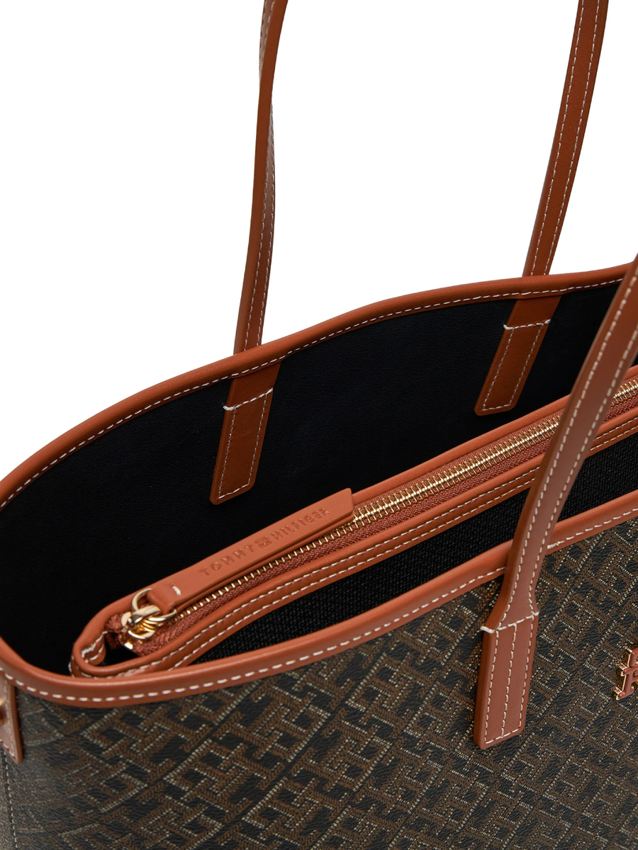 detail Tommy Hilfiger dámska čierna kabelka Tote