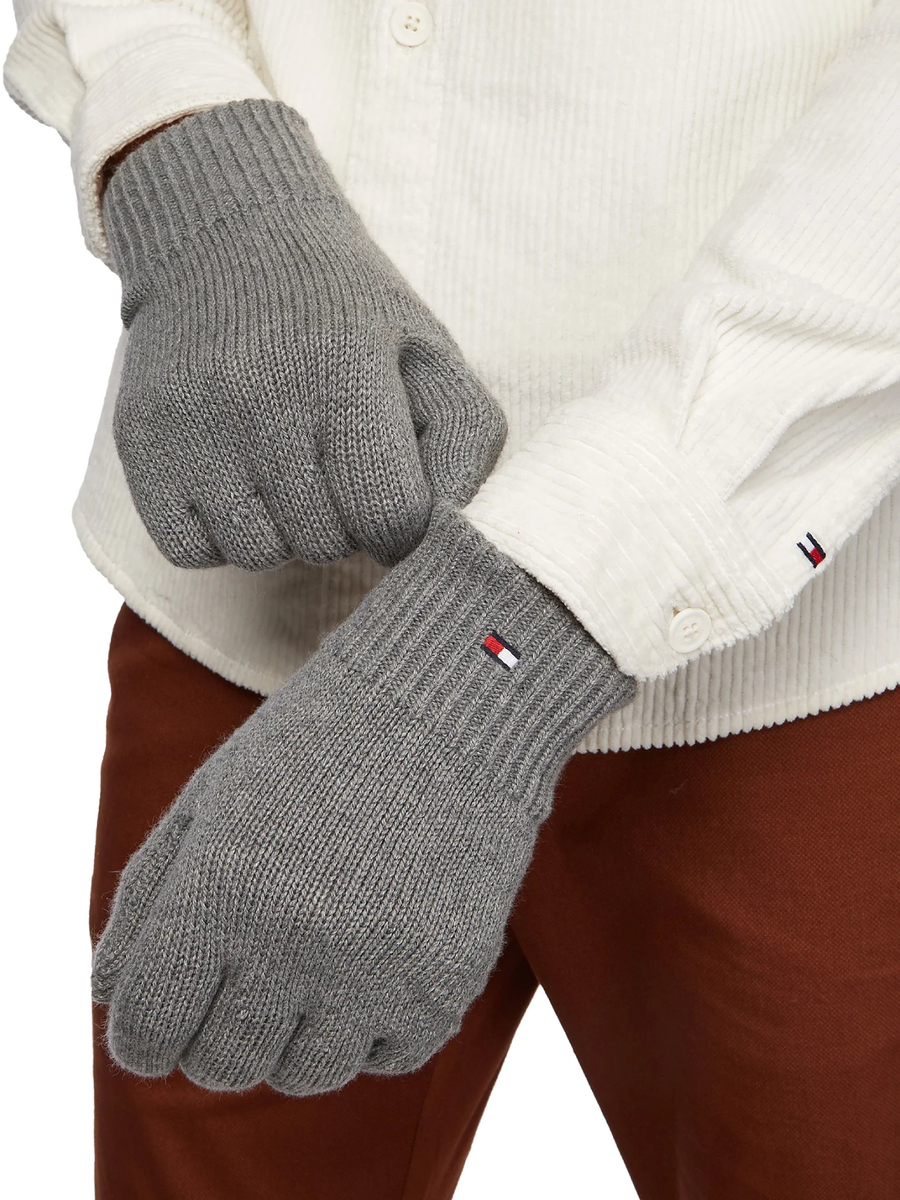 detail Tommy Hilfiger pánske šedé rukavice