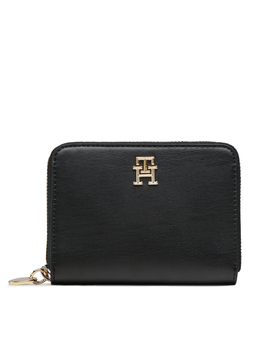 detail Tommy Hilfiger dámska čierna peňaženka