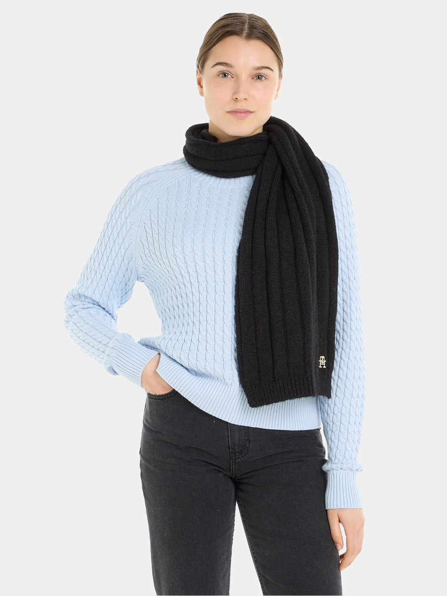 detail Tommy Hilfiger dámska čierna šál