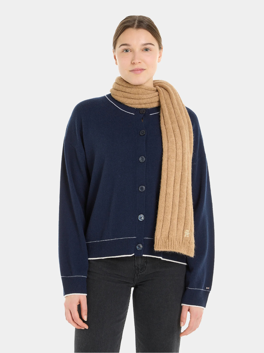 detail Tommy Hilfiger dámsky béžový šál