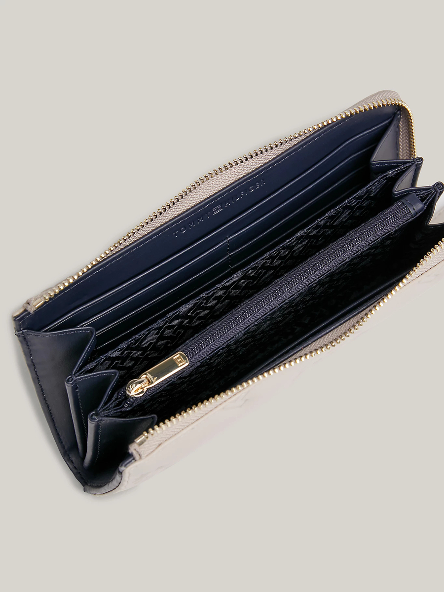 detail Tommy Hilfiger dámska šedobéžová peňaženka Refined