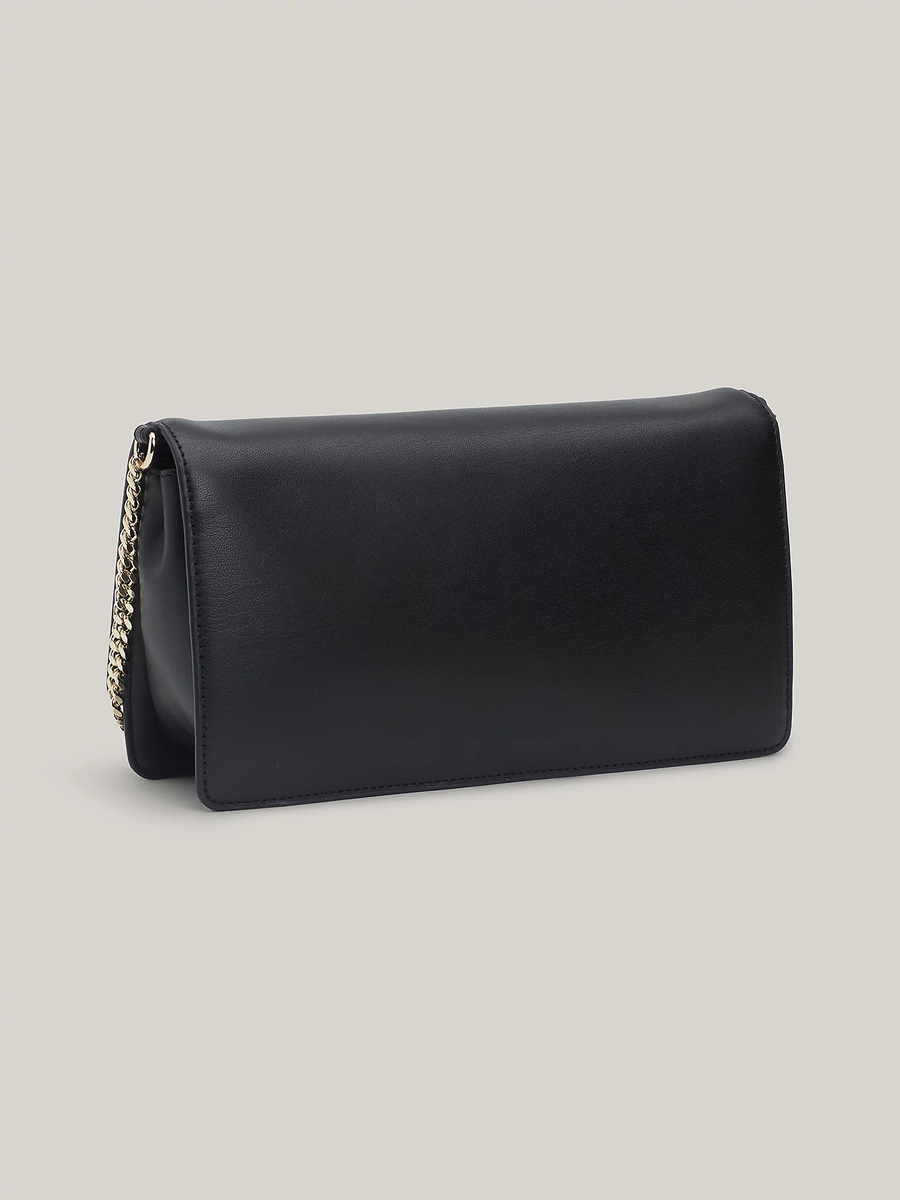 detail Tommy Hilfiger dámska čierna crossbody kabelka