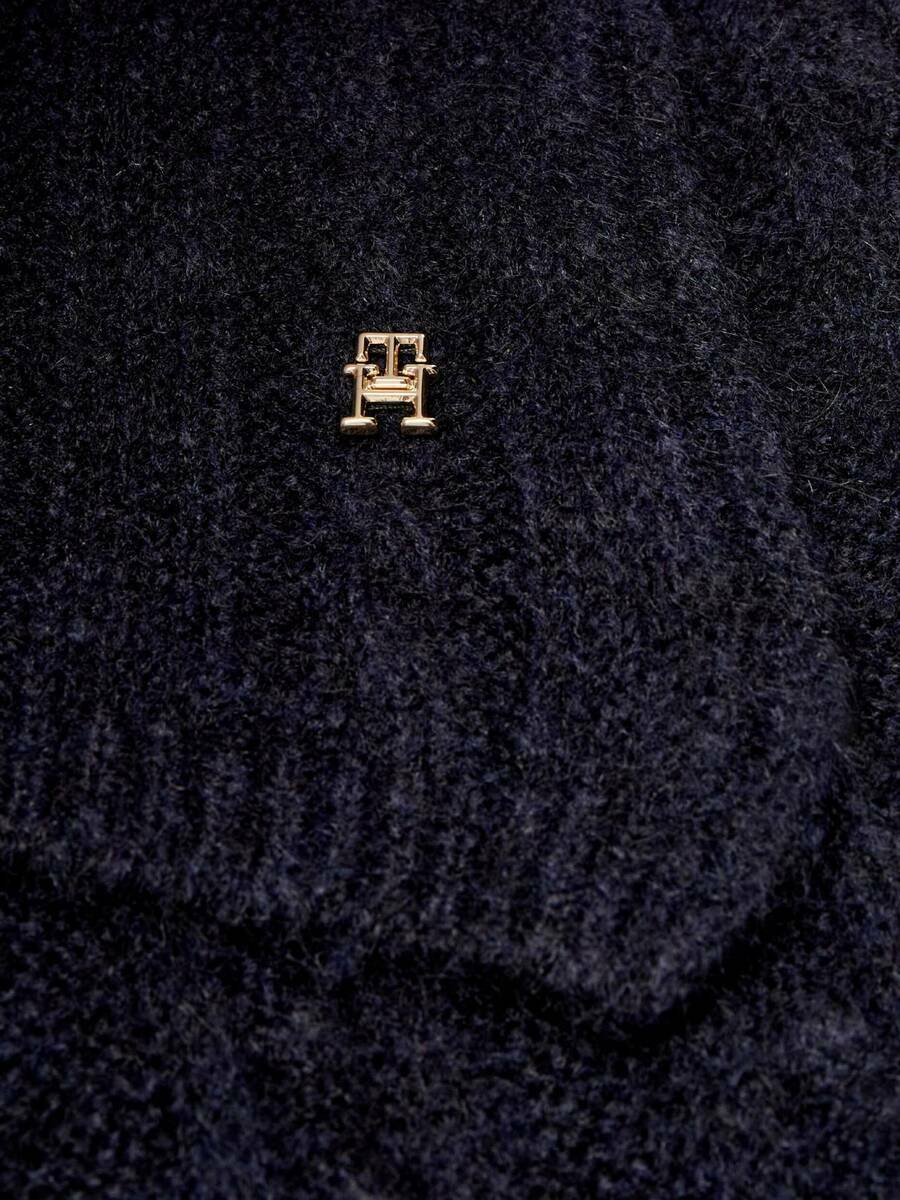 detail Tommy Hilfiger dámsky tmavo modrá šál