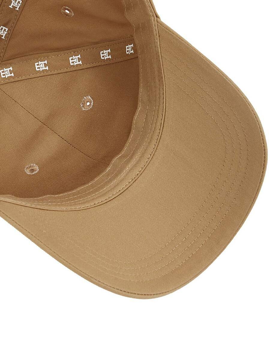 detail Tommy Hilfiger dámska béžová šiltovka